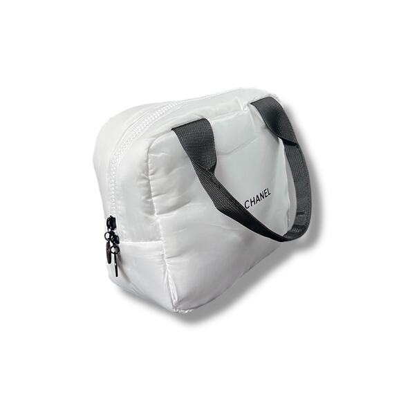 Chanel Beauty White Puffer Makeup Cosmetic Pouch - New In Bag (W/Dust-bag) - Picture 4 of 12